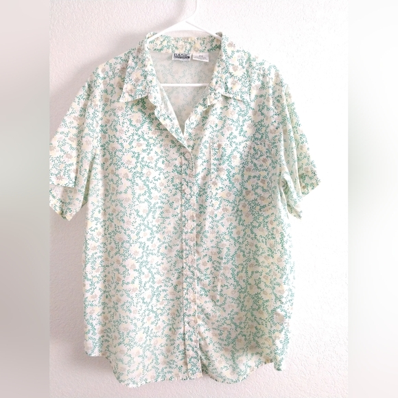 Basic Editions Tops - FLAW Thin Vintage Fabric Cute Floral Camp Shirt Basic Editions Plus Size 18W